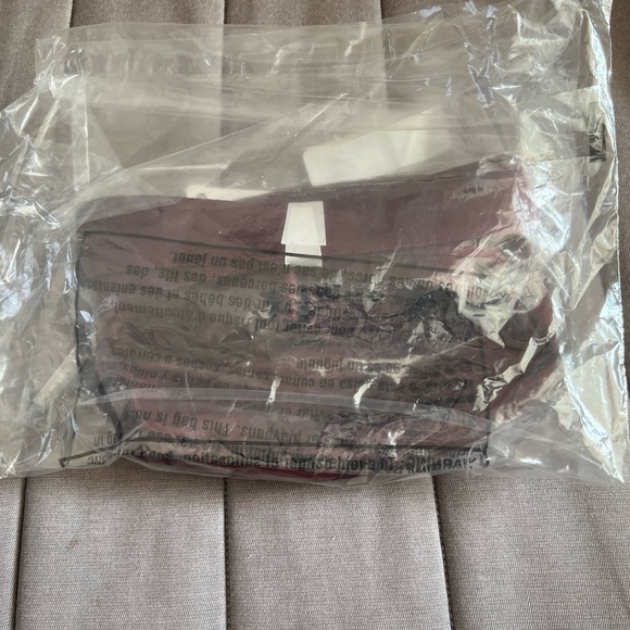 Lululemon belt bag, merlot, brand new with tag and in bag. - Picture 5 of 5